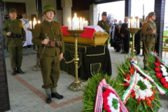 20101108_1726931549_kep-128
